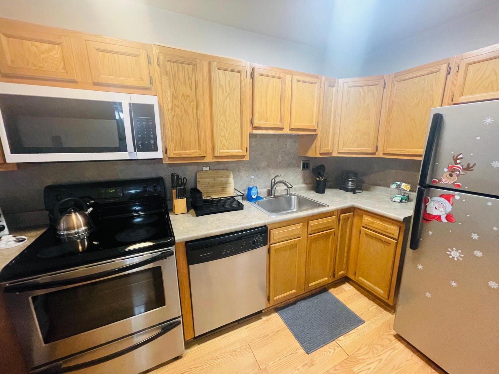 Large, Clean, Comfortable, 1Br Near Einstein Hos Elkins Park Exterior photo